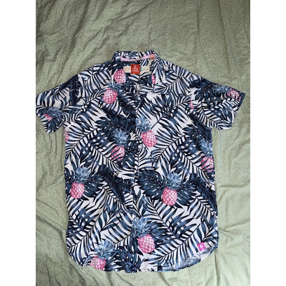 Free Planet Men's M Short Sleeve Button-Up Shirt Hawaiian Pineapple